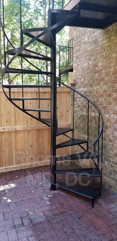 Spacious Three Bedroom Townhome in Prime Location! property image