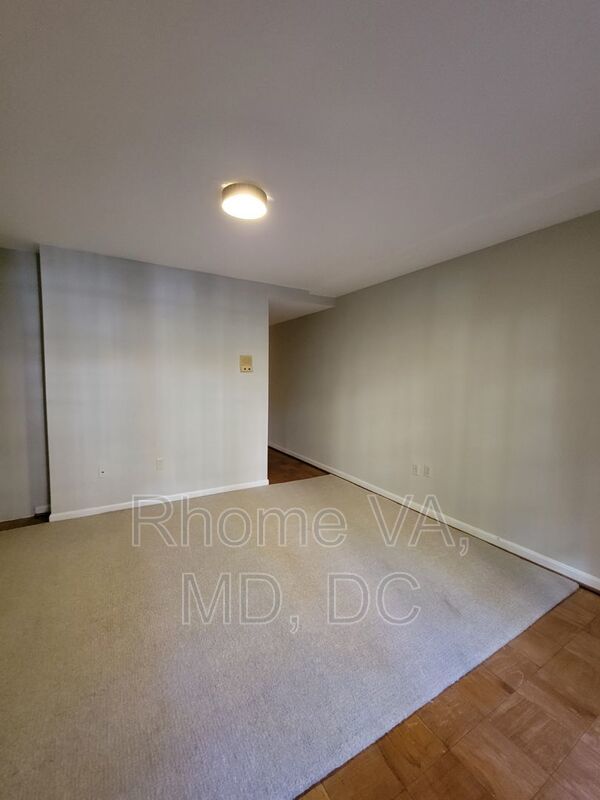 Spacious Three Bedroom Townhome in Prime Location! property image