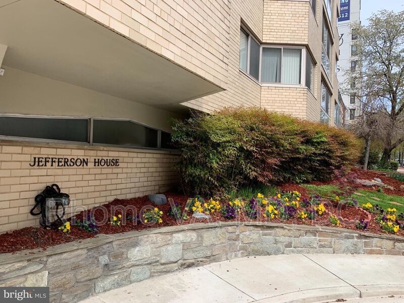 No So Foggy In Foggy Bottom property image