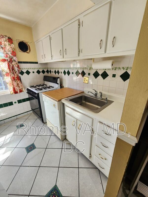 Welcome to Foxcroft Colony property image