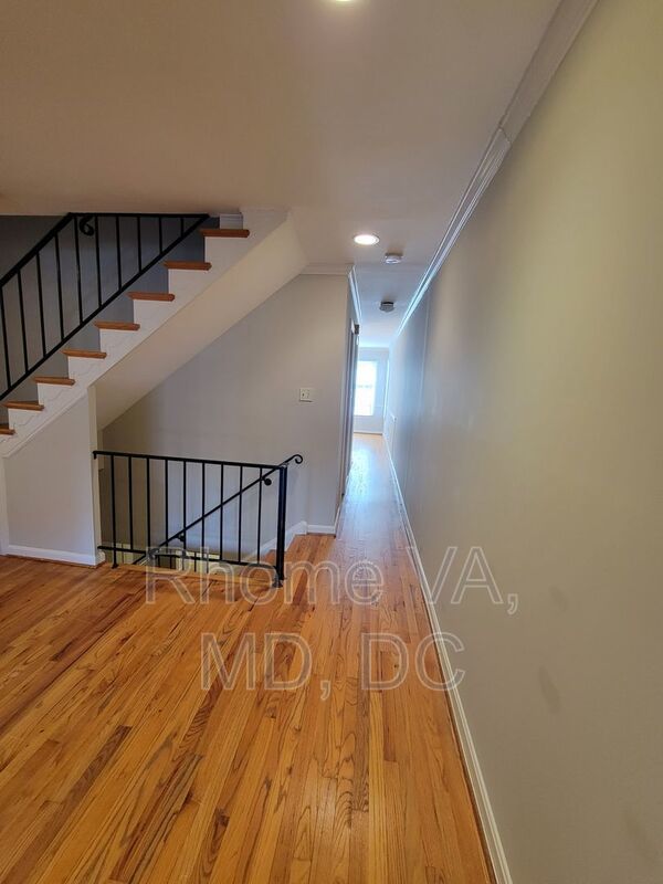 Spacious Three Bedroom Townhome in Prime Location! property image