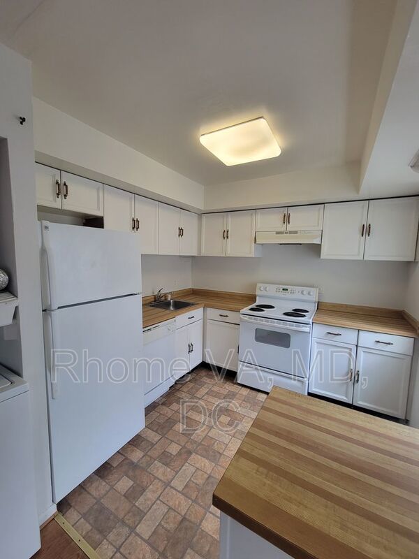 Experience the Bolling Brook Lifestyle property image
