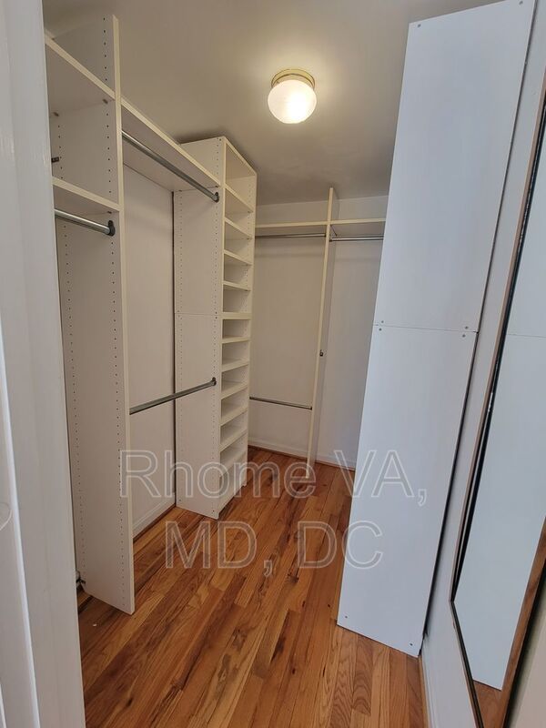 Spacious Three Bedroom Townhome in Prime Location! property image