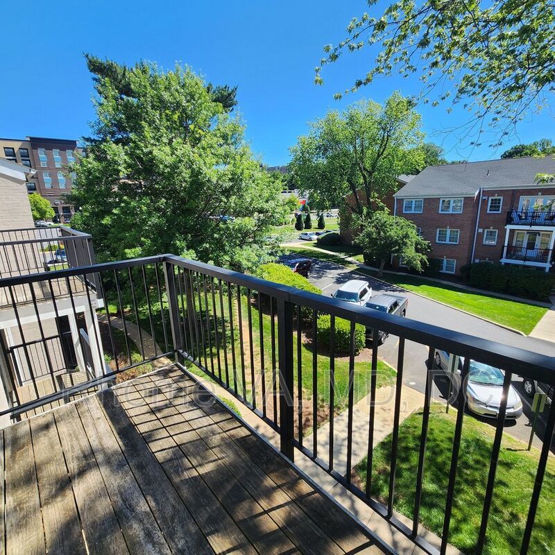 Welcome to Foxcroft Colony property image
