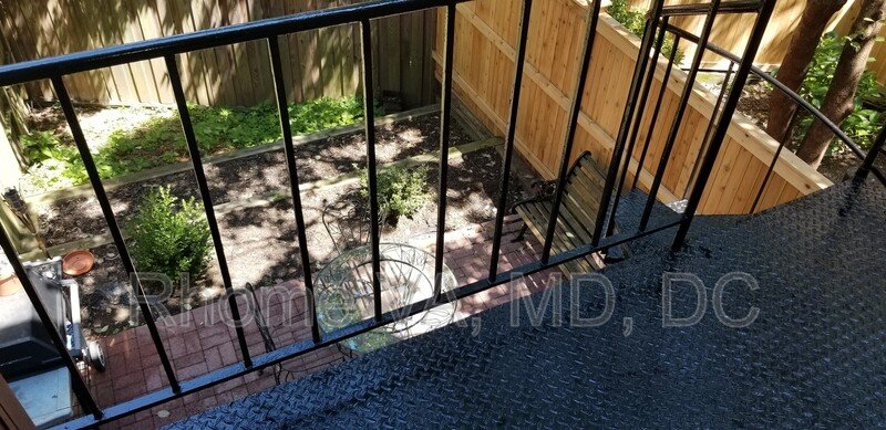 Spacious Three Bedroom Townhome in Prime Location! property image